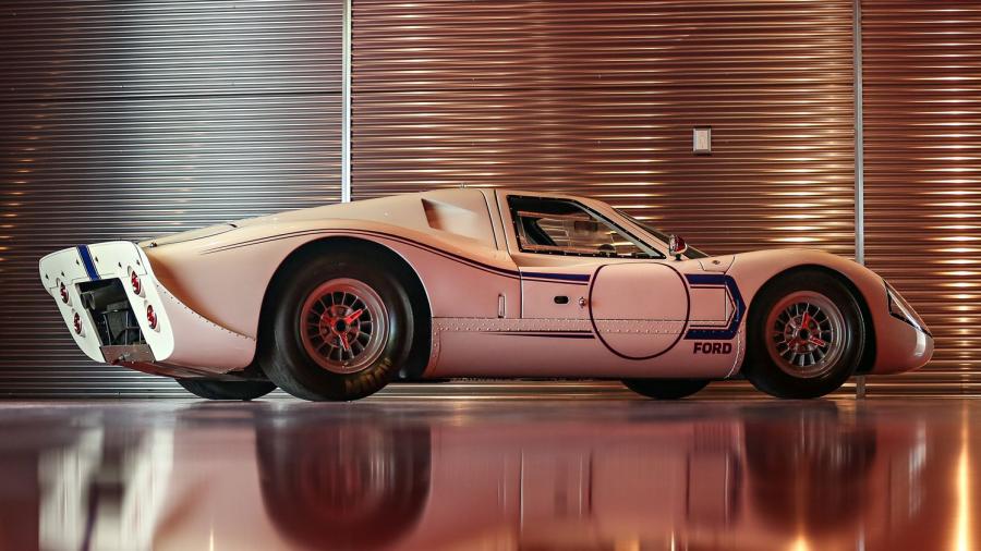  Ford GT40 J-12 (Mk IV) 1967 года  (фото 3 из 26)